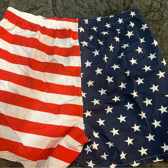 American Flag Patterned boxer Shorts red white and blue - Picture 2 of 3